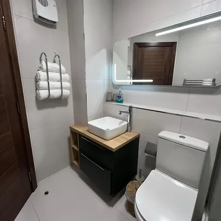 2 Bedroom Deluxe Centre Location Location Free Parking Lejlighed *